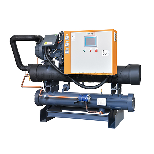 水冷螺杆（gǎn）式冷水機（立式）