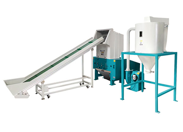 塑料粉碎机根据分（fèn）类不同破（pò）碎（suì）材质的分（fèn）类